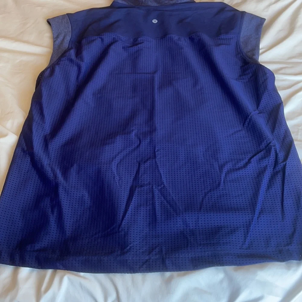 Lululemon Men’s Sleeveless Hoodie